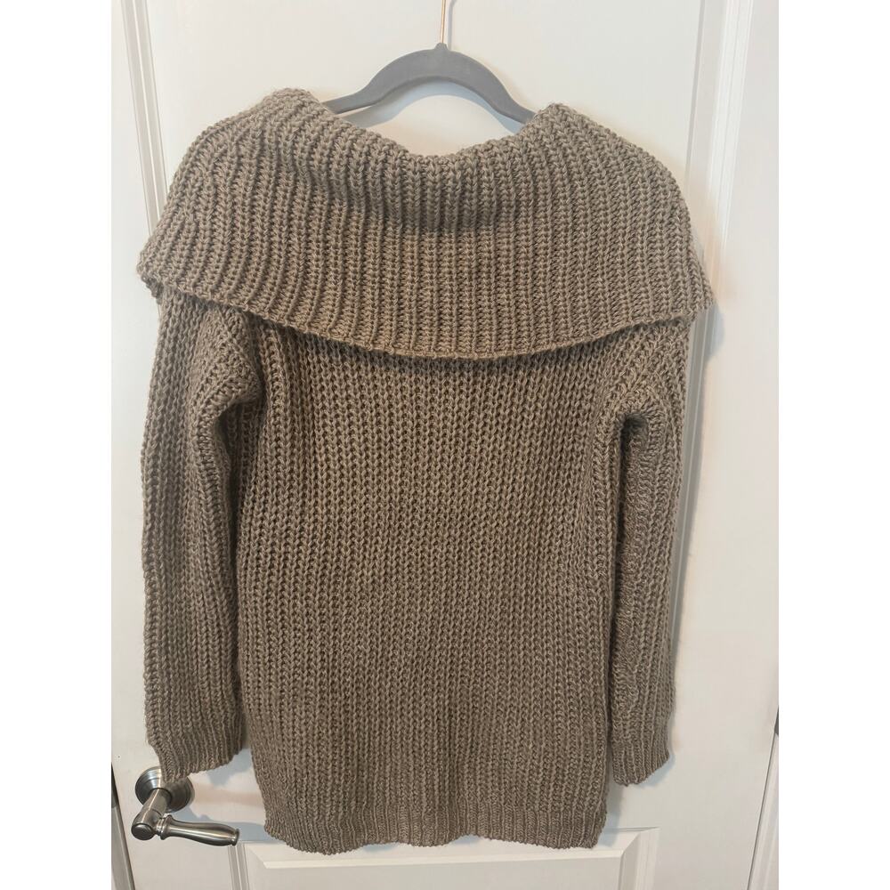 ILLA ILLA Off the Shoulder Oversized Chunky Sweater-Size M